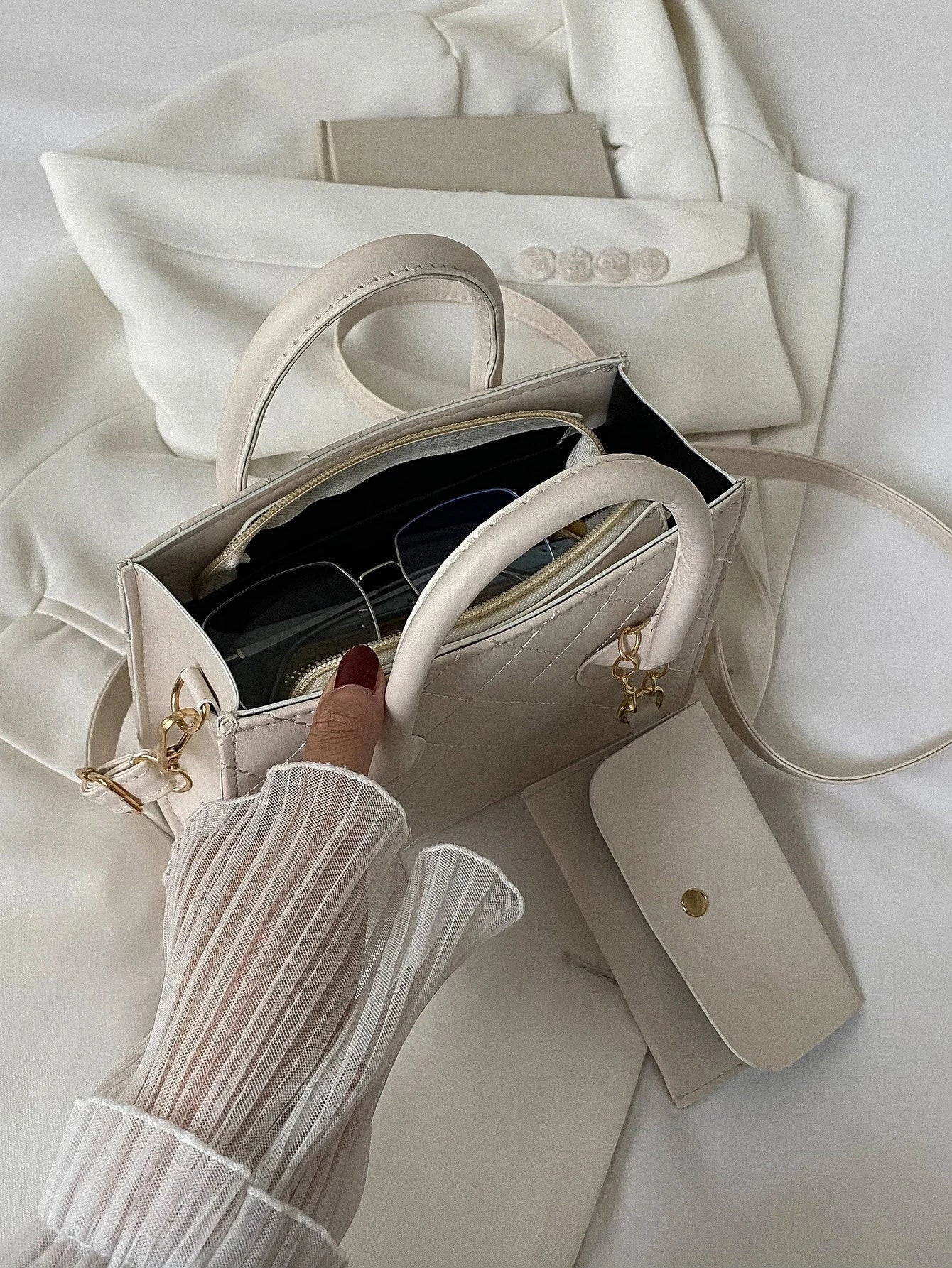 Lightweight,Business Casual Argyle Quilted Double Handle Square Bag with Coin Purse for Teen Girls Women College Students,Rookies & White-Collar Workers Perfect for Office,College,Work ,Business,Commute,Outdoors, Travel, Outings , Women Bag with Dime Bag