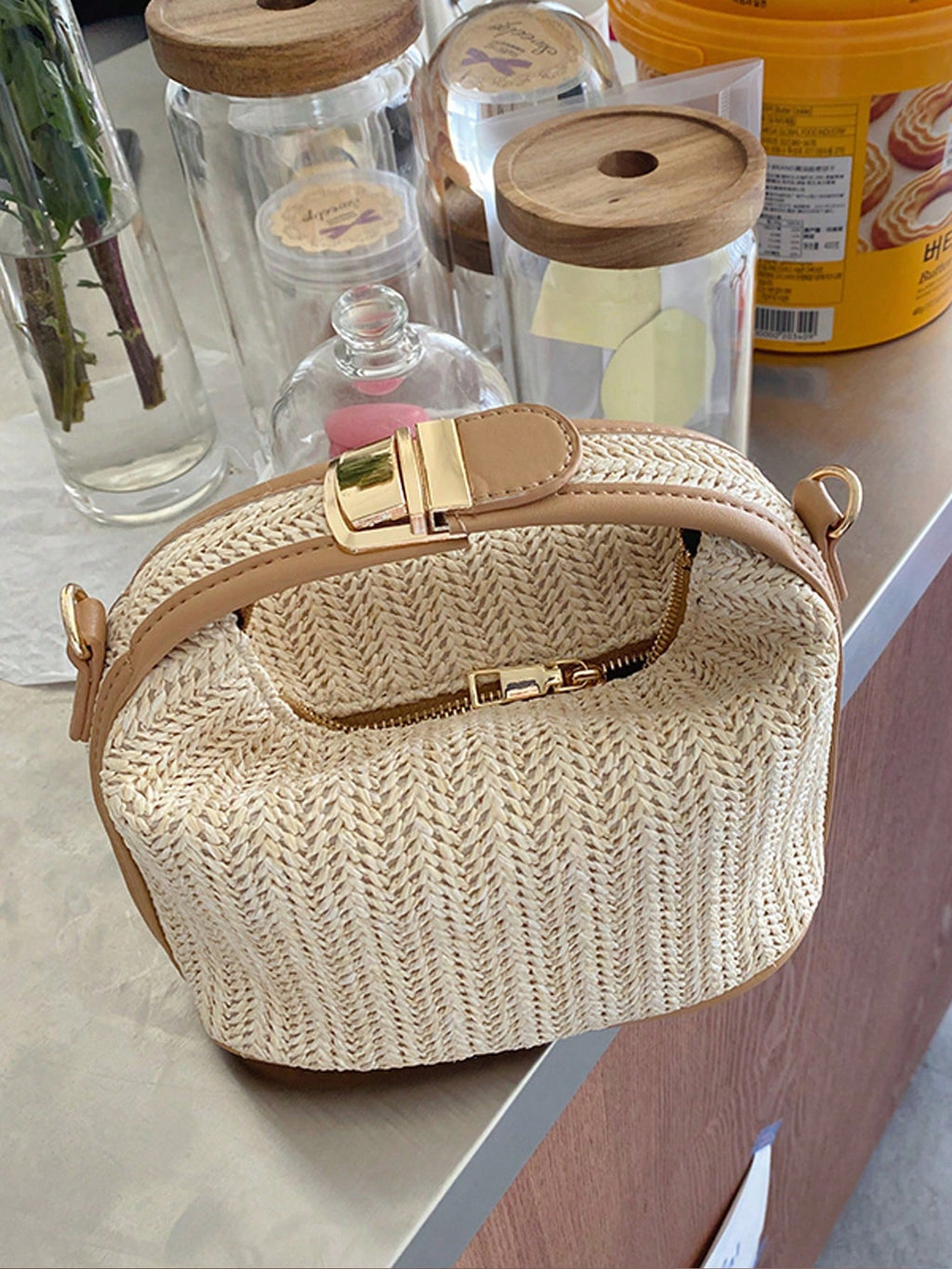 Mini Minimalist Straw Bag Top Handle Zipper, Vacation Bag for Summer, Beach Purse, Perfect for Summer, Vacation & Daily Use, Travel Must Haves, Summer Straw Beach Bag for Women, Hottest Beach Bags for Women, Fashion Summer Vacation Bag, Beach Essentials Women Bags for Vacation & Holiday, Newest Holiday Bag