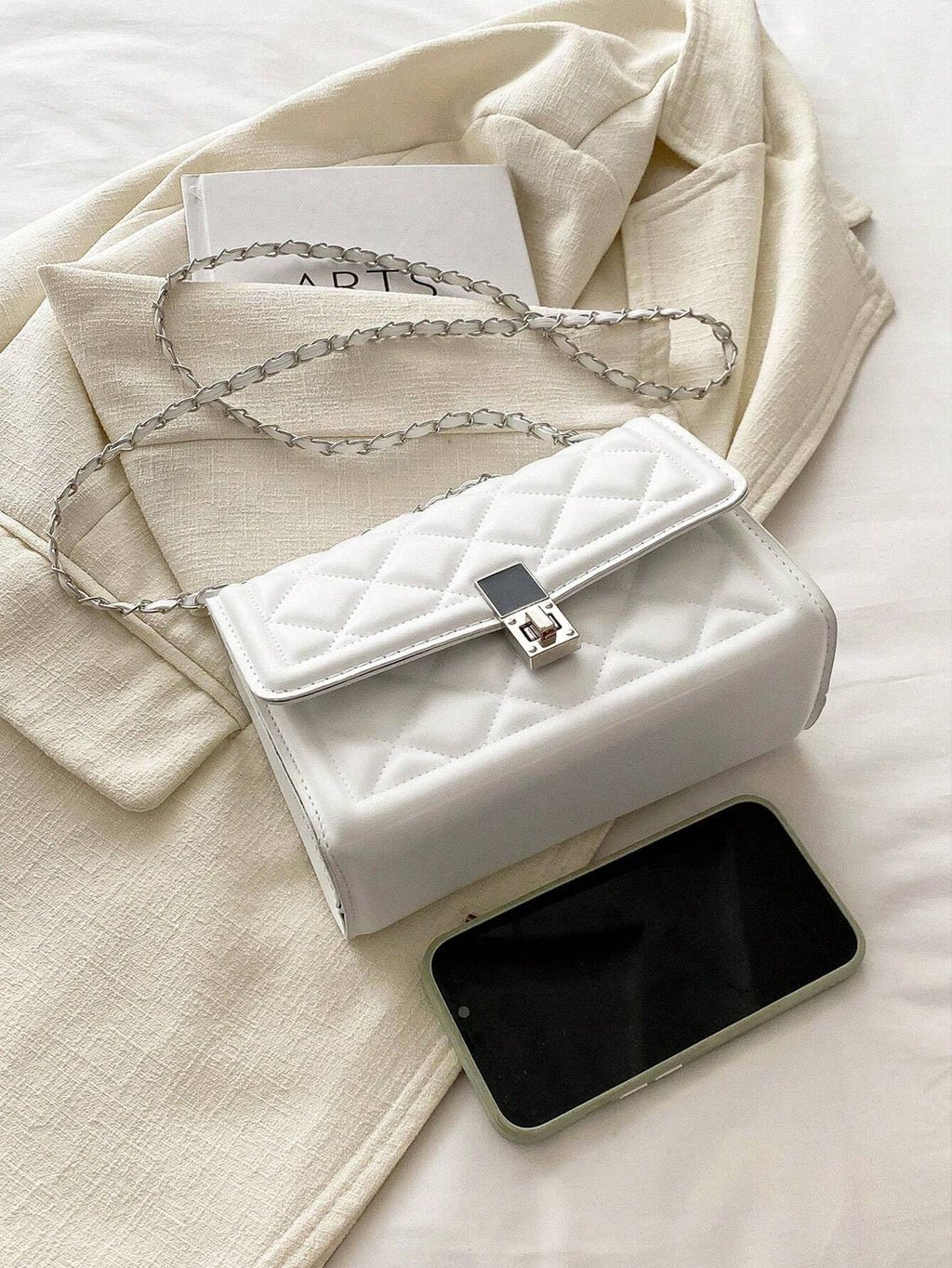 Fashion Solid Color Quilted Square Chain Shoulder Bag, Versatile Flap Banquet Bag New Lightweight Handbag & Purse, Daily Commuting Messenger Bag for White Collar and Student, Casual Mobile Phone Coin Crossbody Bags